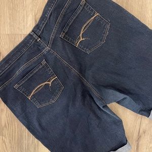 Denim Shorts mid thigh lenght